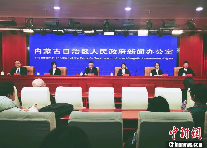 2023年內蒙古口岸貨運量預計實現1.07億噸